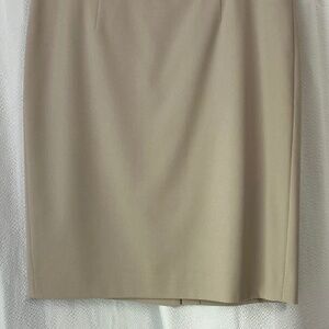 Lined professional skirt